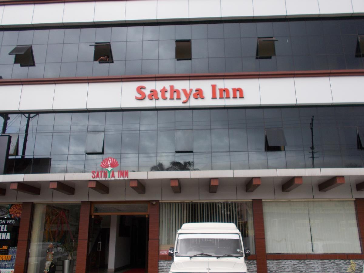 Sathya Inn Guruvāyūr エクステリア 写真