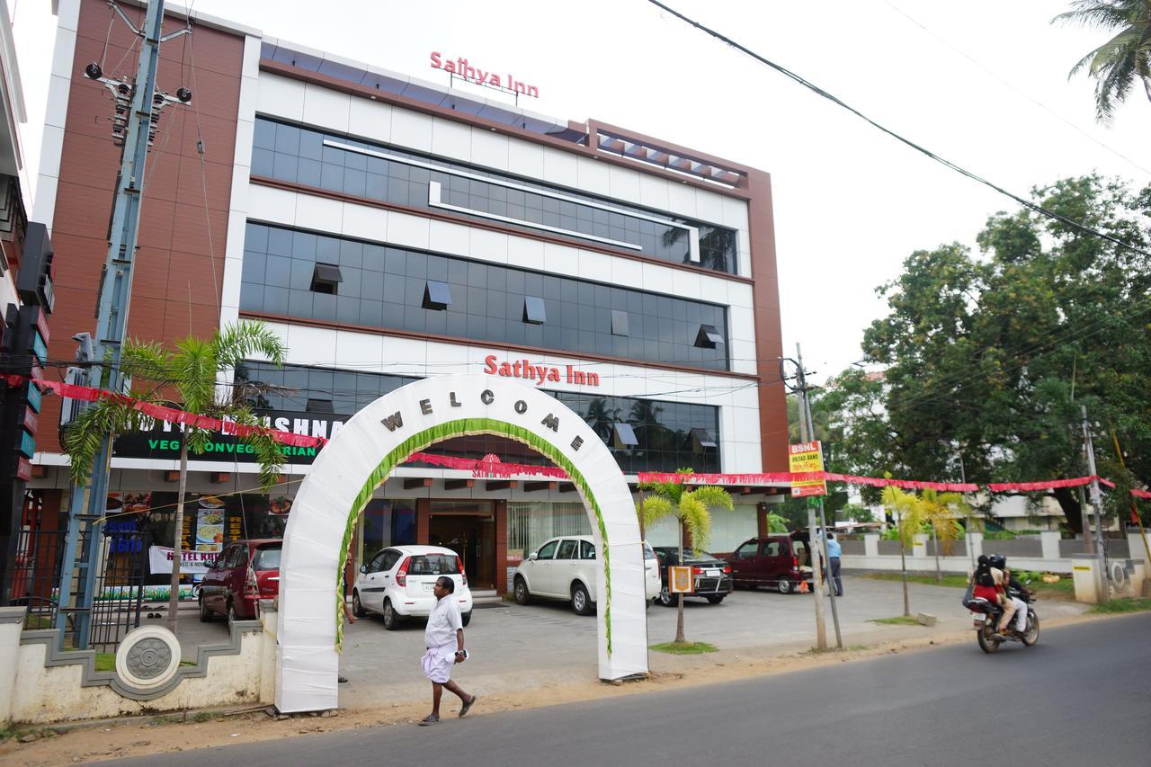 Sathya Inn Guruvāyūr エクステリア 写真