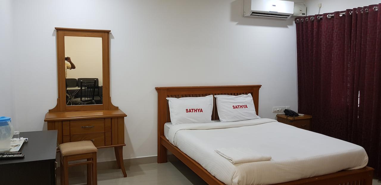 Sathya Inn Guruvāyūr エクステリア 写真